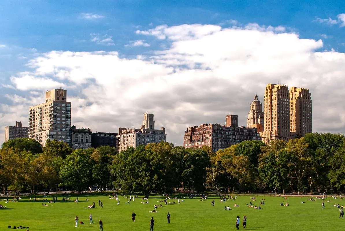 Central Park através das estações: Explorando o Oásis Urbano de Nova Iorque