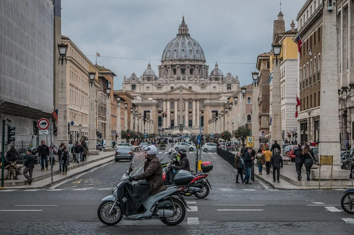 Dicas essenciais para guardar a bagagem dos turistas que vêm a Roma