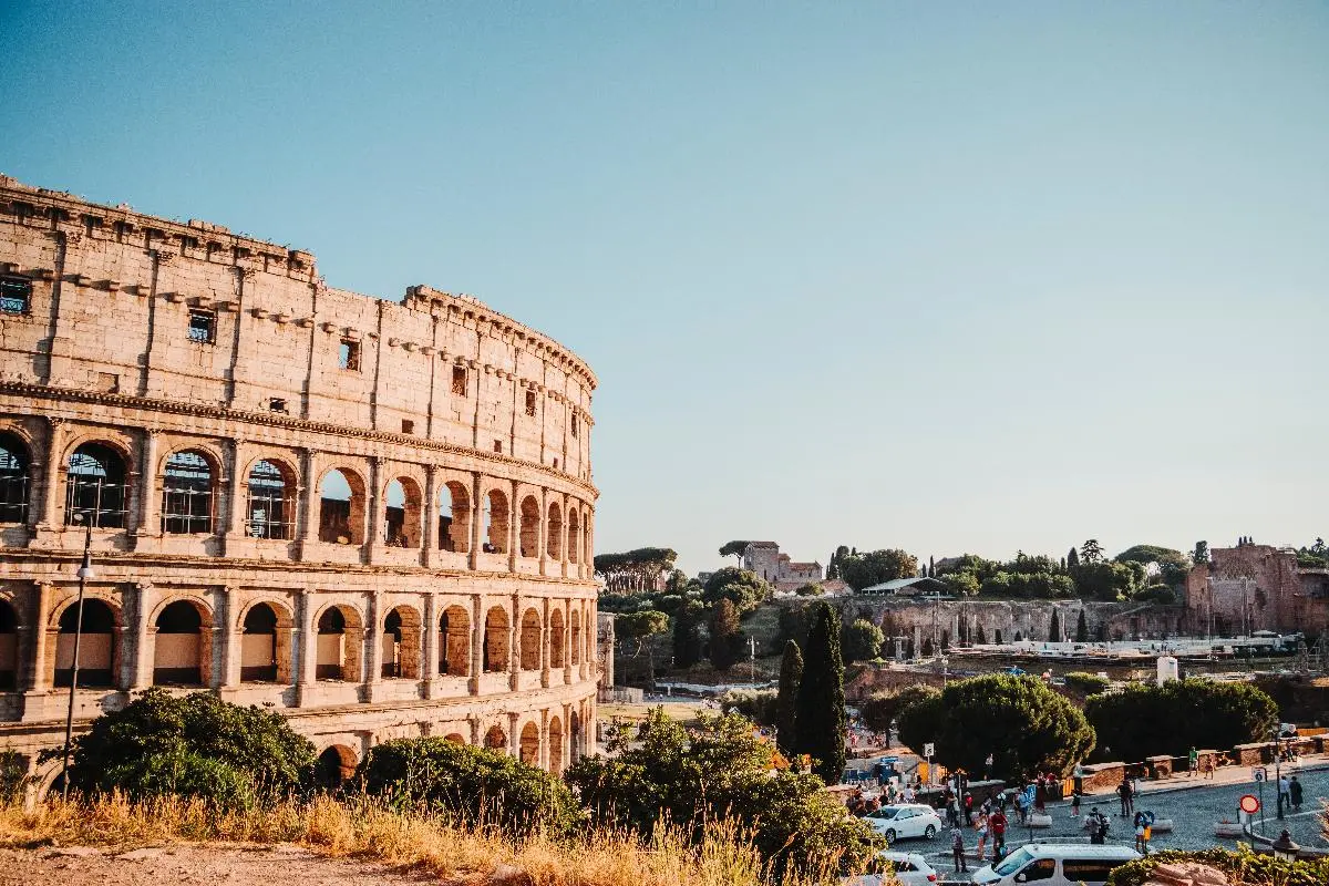 Dicas essenciais para guardar a bagagem dos turistas que vêm a Roma