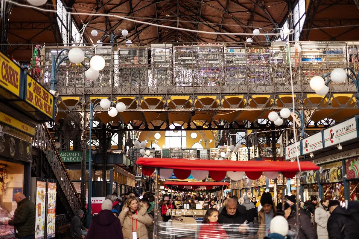 Souvenirs kopen op lokale markten in Boedapest voor een klein budget