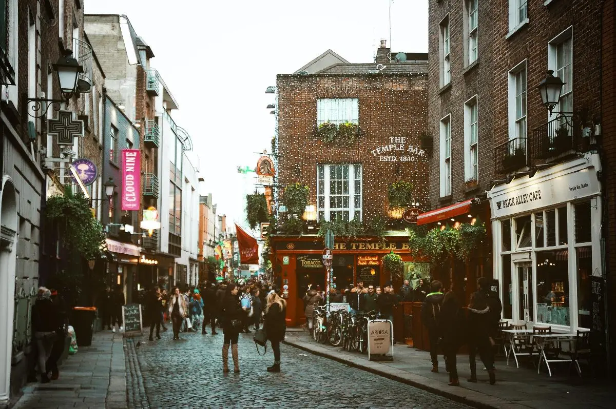 Dublin Souvenir Shopping: Where To Find Unique Irish Gifts