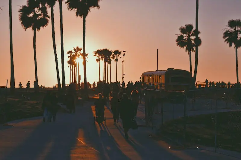 Do LAX para o mar: Desfrutar das praias locais perto do aeroporto