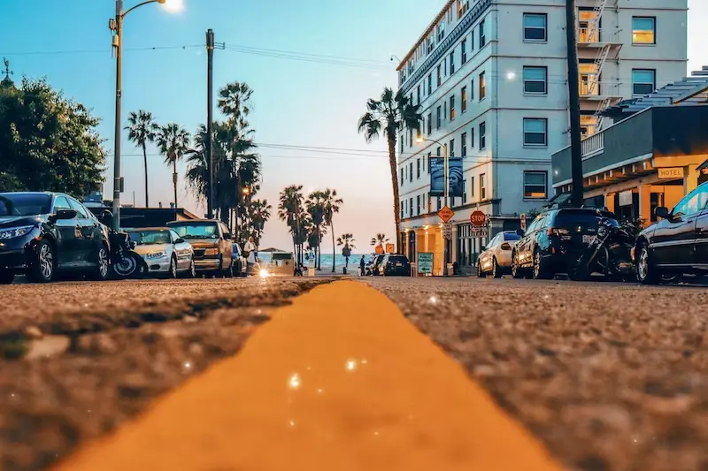 Passeios turísticos perto do LAX: Pontos de referência icónicos perto do aeroporto de Los Angeles