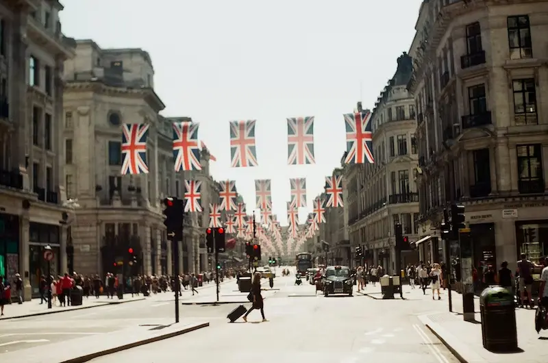 Victoria Station: Suggerimenti per acquistare souvenir a basso costo