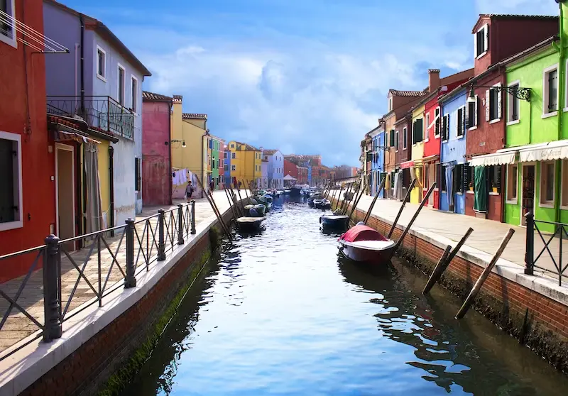 Como se deslocar em Veneza: Vaporetto e Gôndolas