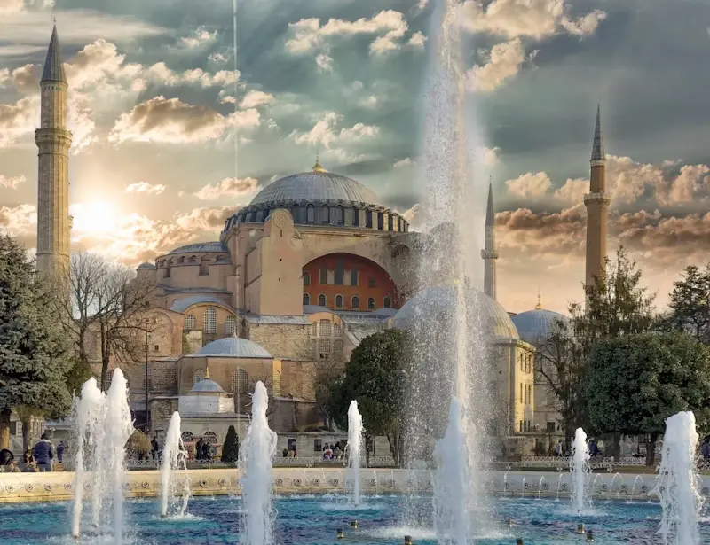 20 Iconic Places You Must See in Istanbul in 2024