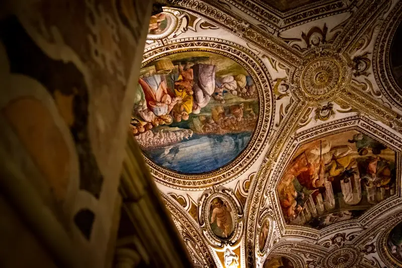 Esplora il Duomo di Salerno e la Cripta di San Matteo