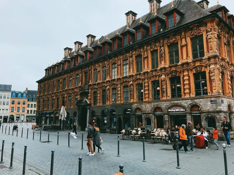 Entdecken Sie die Zitadelle, die Kunstmuseen und die einzigartigen Cafés von Lille