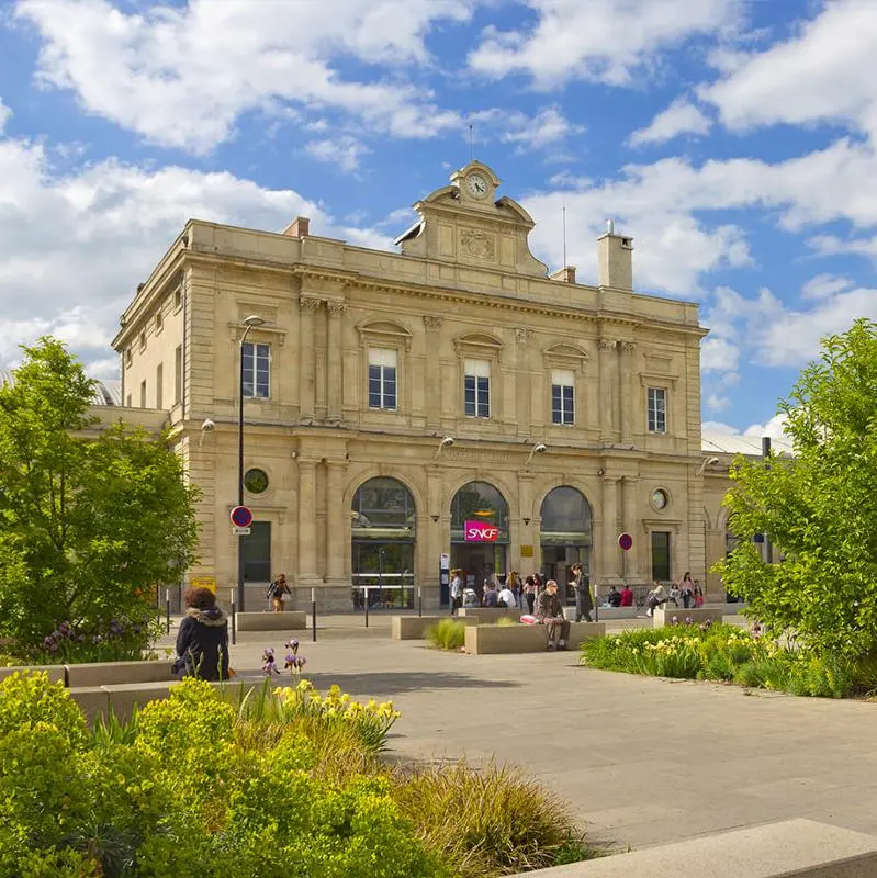 行李寄存 Reims Station