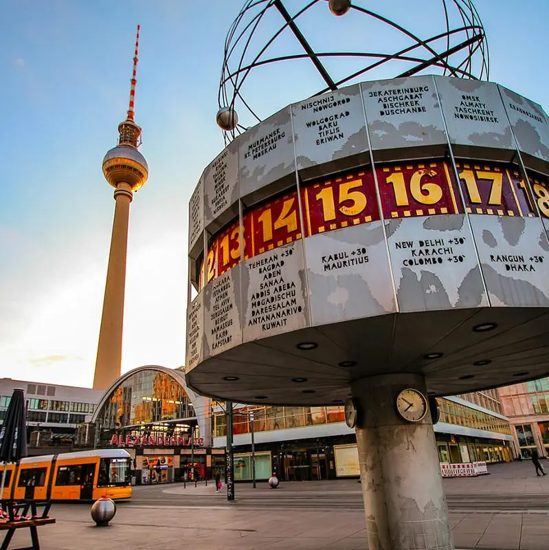 Depósitos Bagagens Alexanderplatz