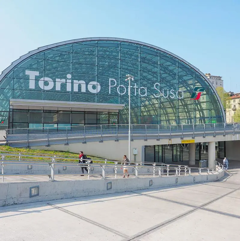 Depósitos Bagagens Estação de Turim Porta Susa