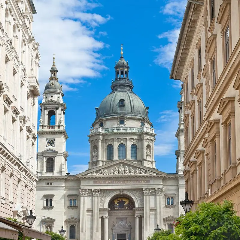 Depósitos Bagagens Budapest Basílica