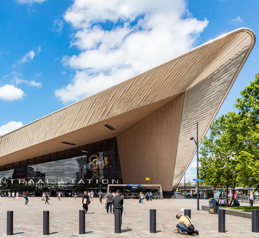  Przechowalnia bagażu Stacja Rotterdam Centraal