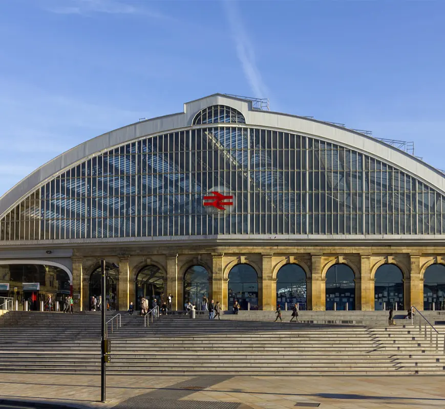 行李寄存 Liverpool Lime Street Station